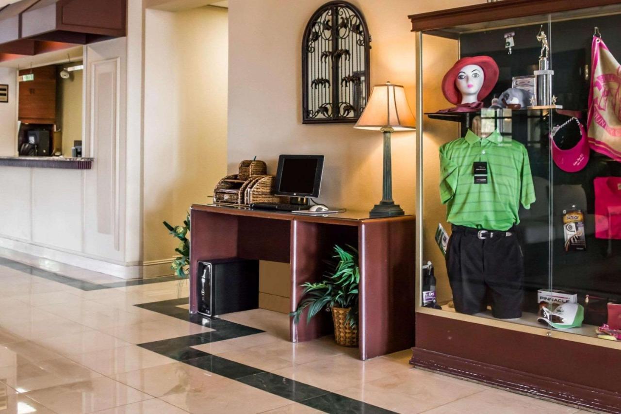 Resort Quality And Golf Naples