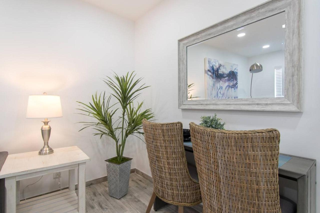Apartment Lovely 1br W Parking Space & Walk To The #7 *