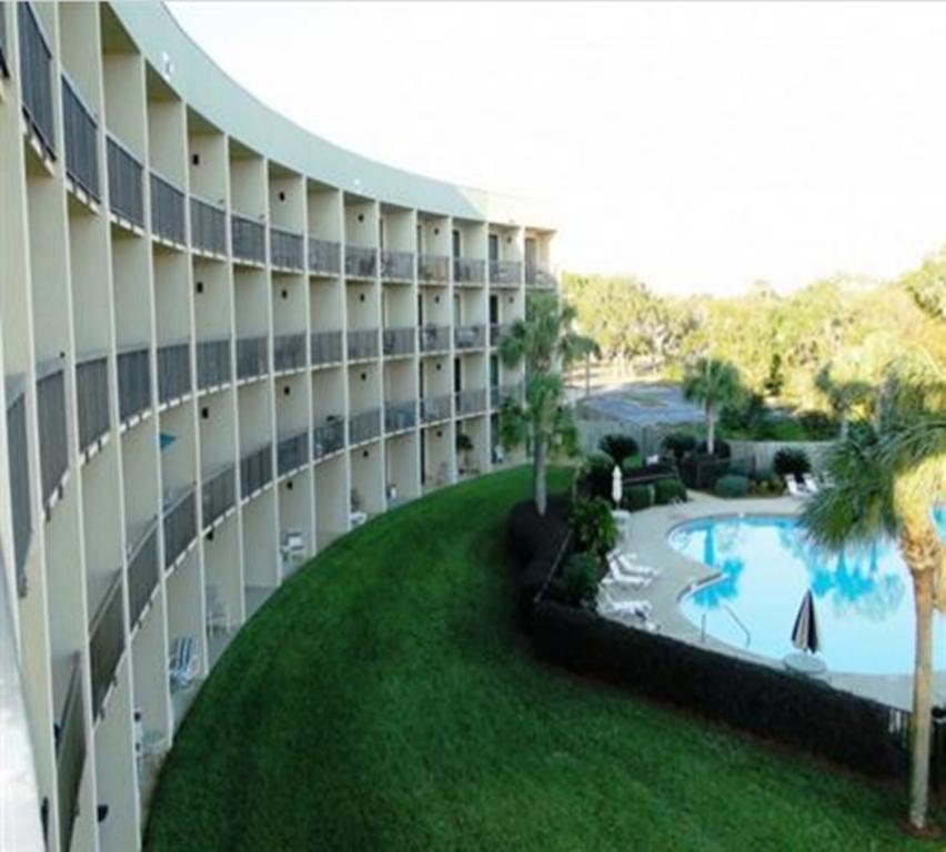 Hotel Pirates Bay Guest Chambers And Marina Fort Walton Beach