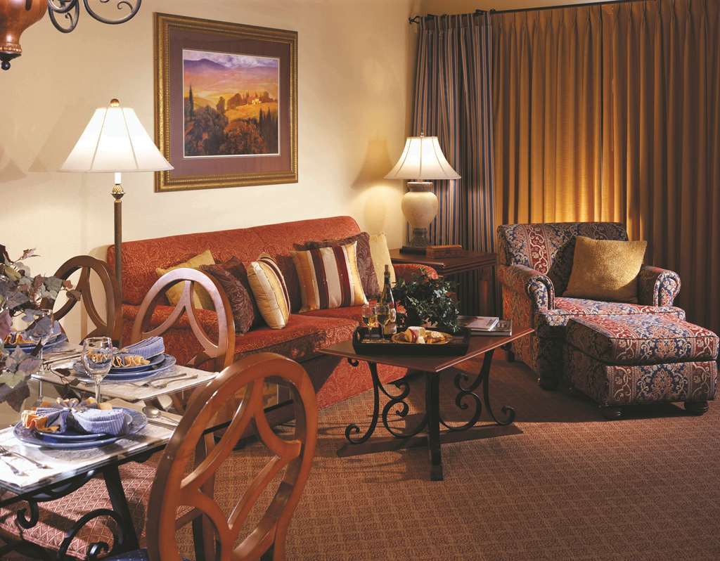 Hilton Grand Vacations Club Tuscany Village Orlando Resort 3*