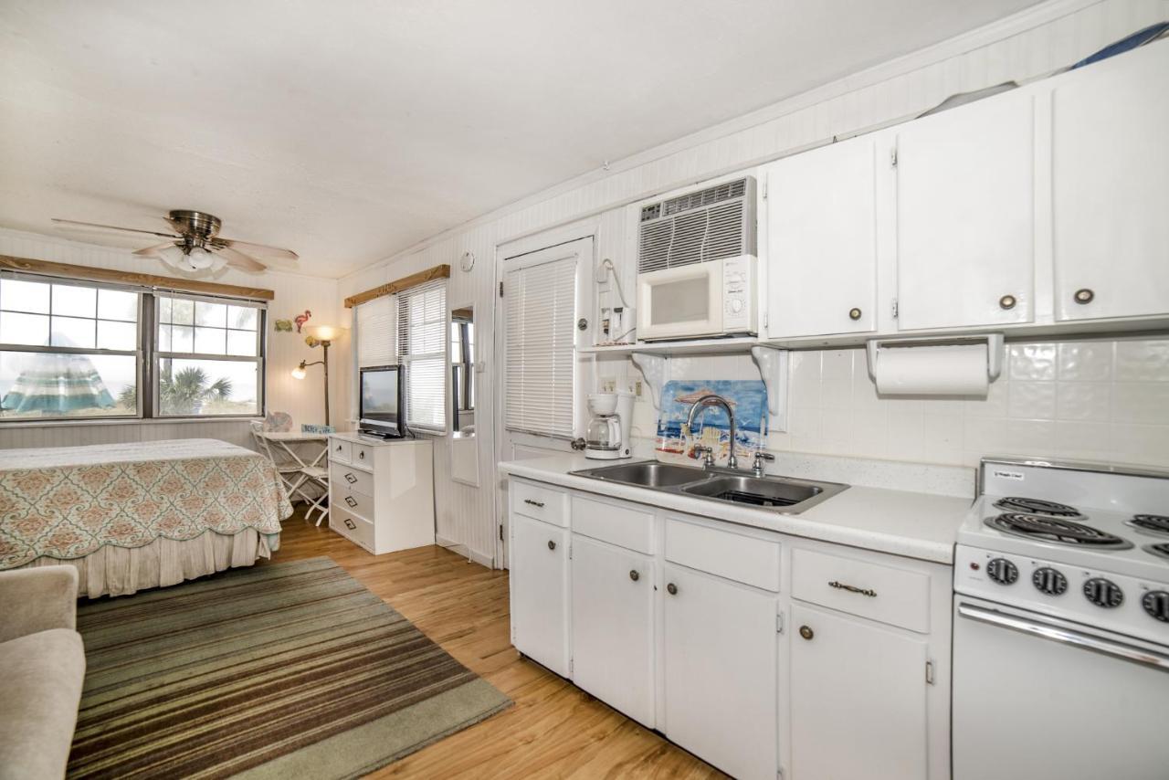 Sun N Fun Beachfront Vacation Apartment