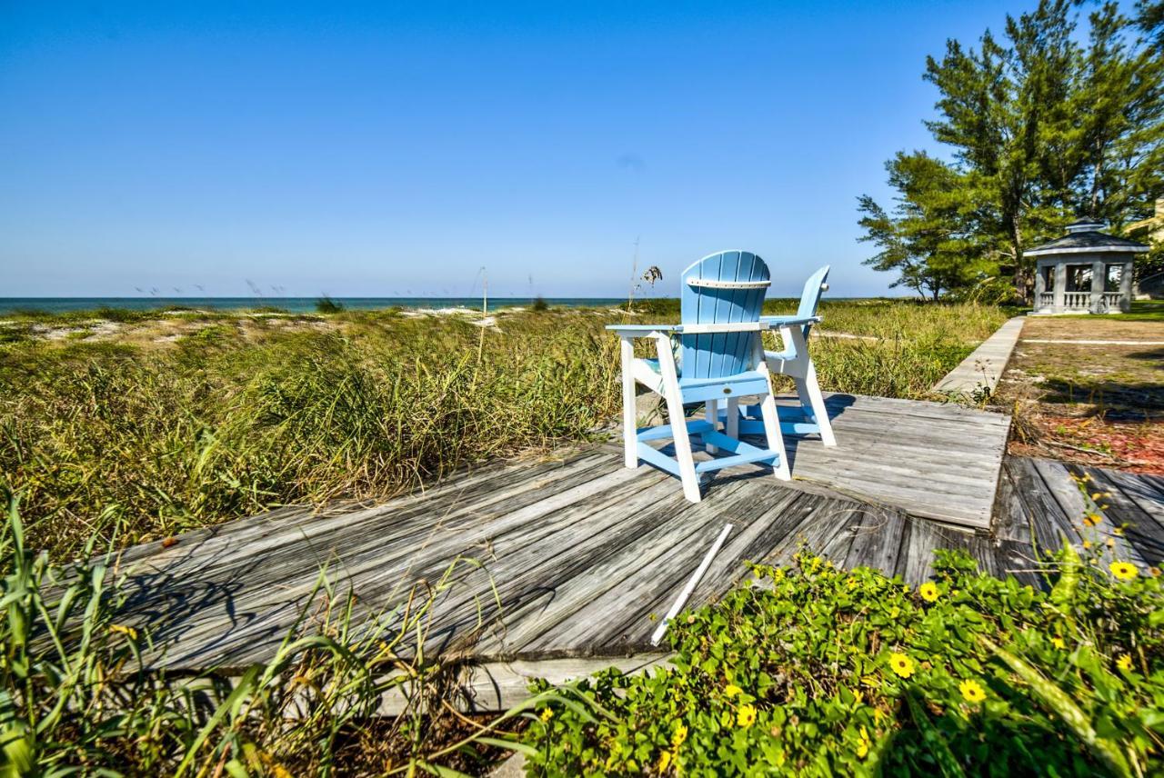 Apartment Sun N Fun Beachfront Vacation