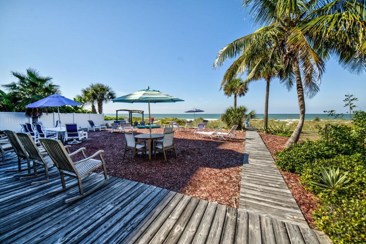 Apartment Sun N Fun Beachfront Vacation *