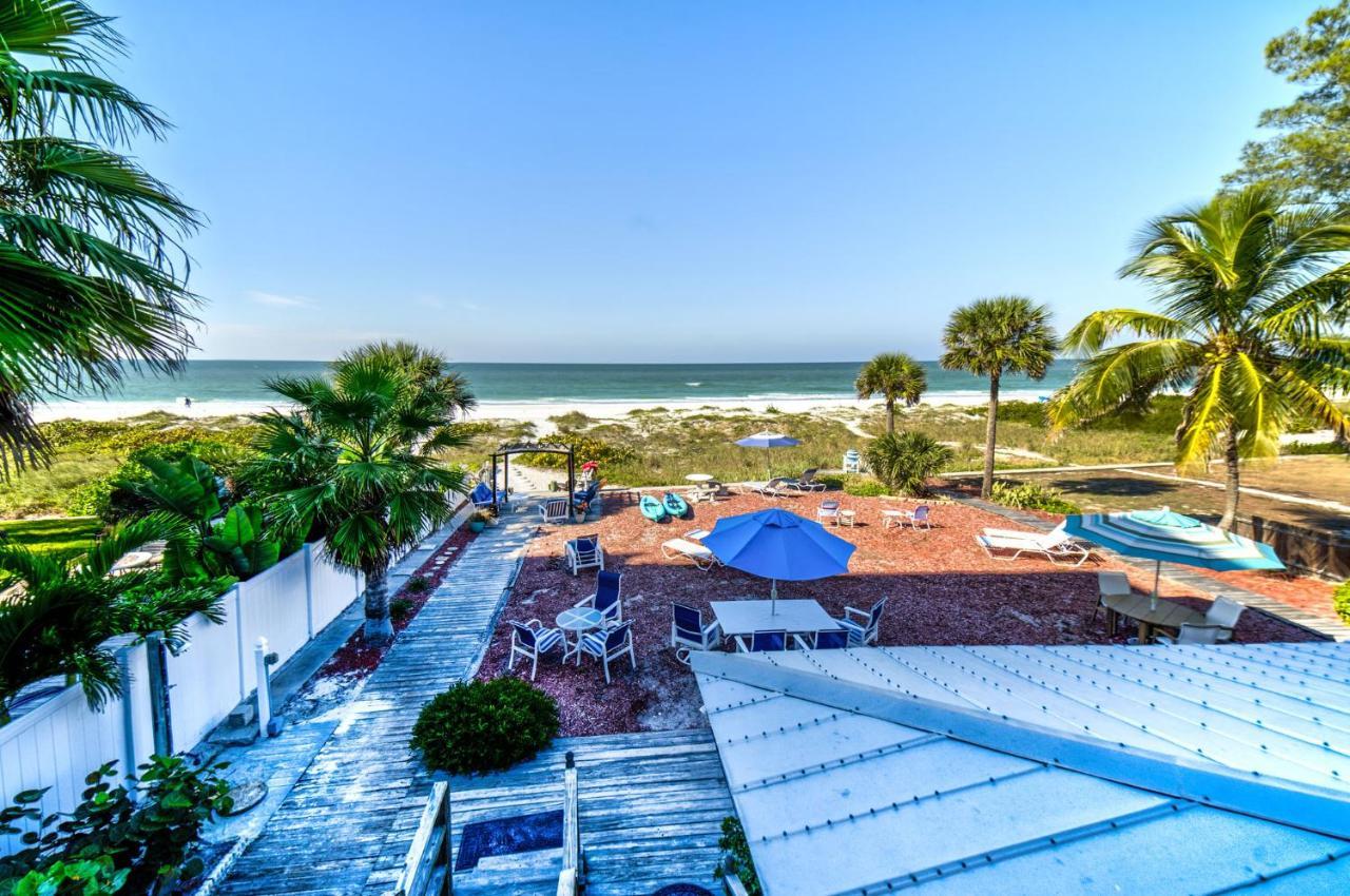 Sun N Fun Beachfront Vacation Apartment