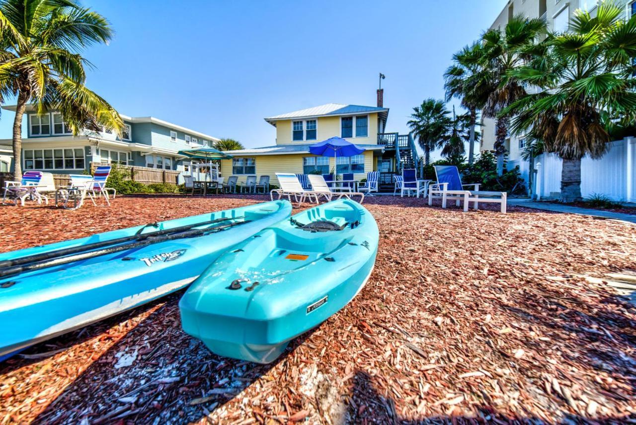 Apartment Sun N Fun Beachfront Vacation *
