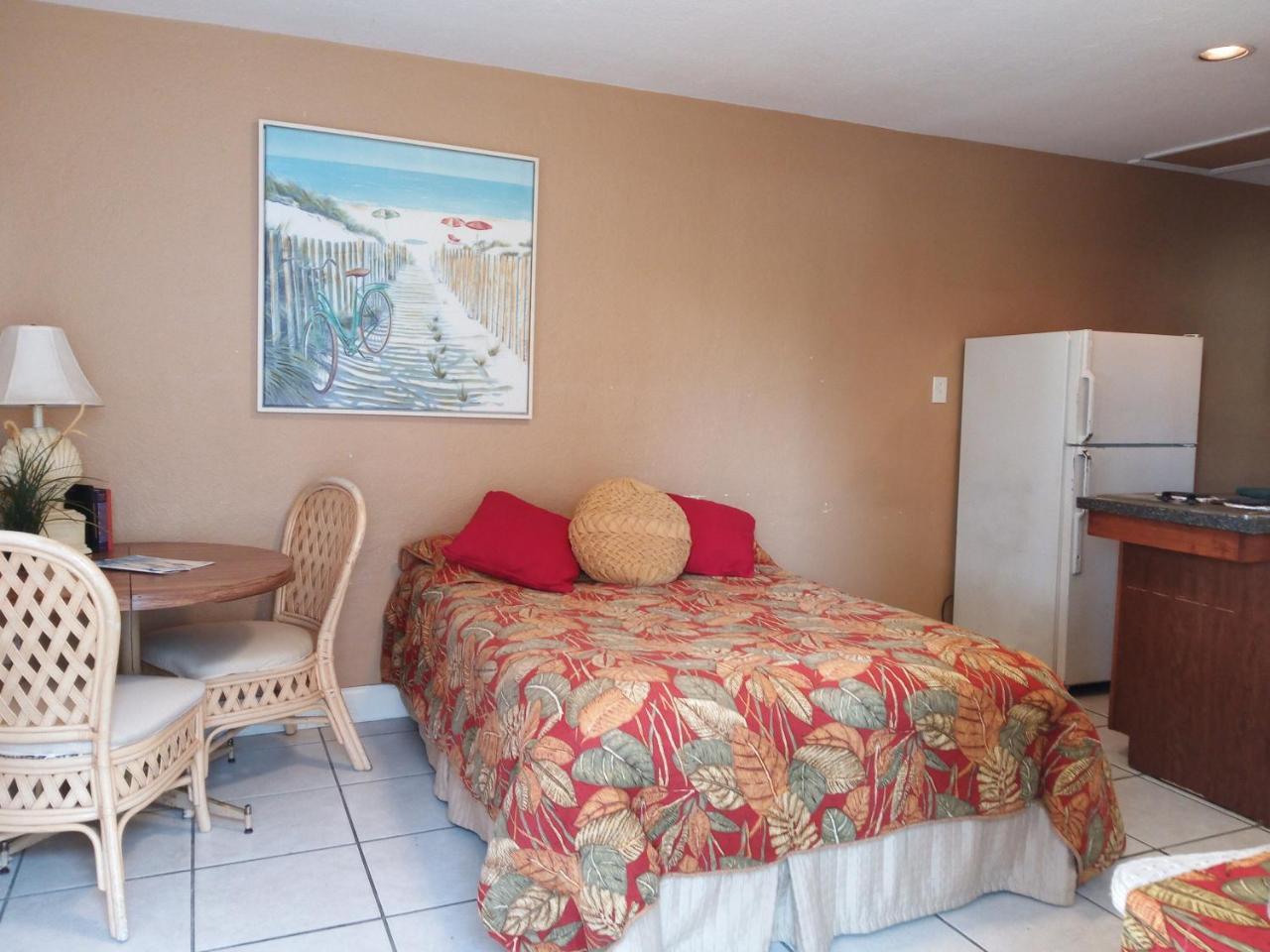 Swashbuckler Motel Treasure Island
