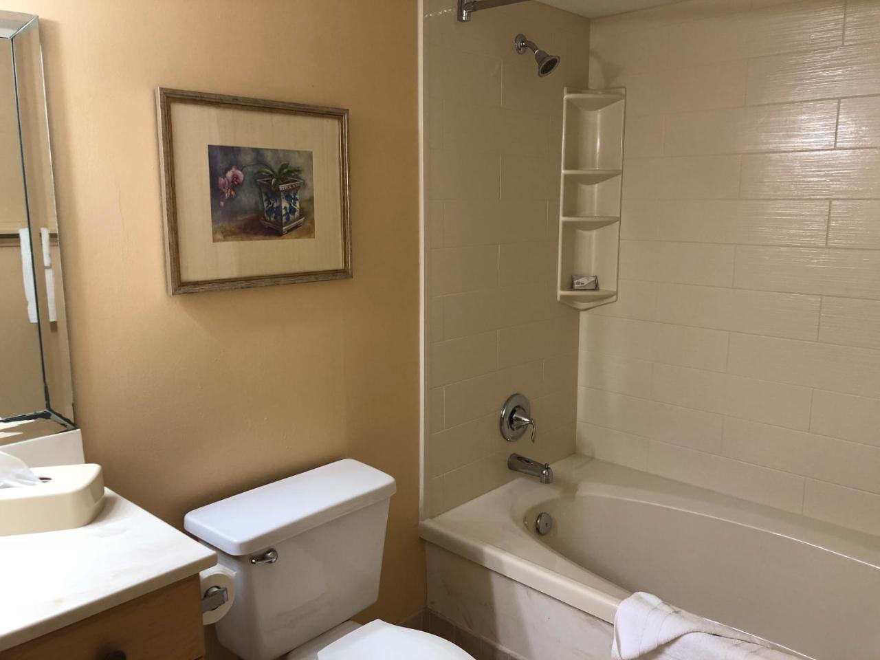 At Bonaventure, Lauderdale