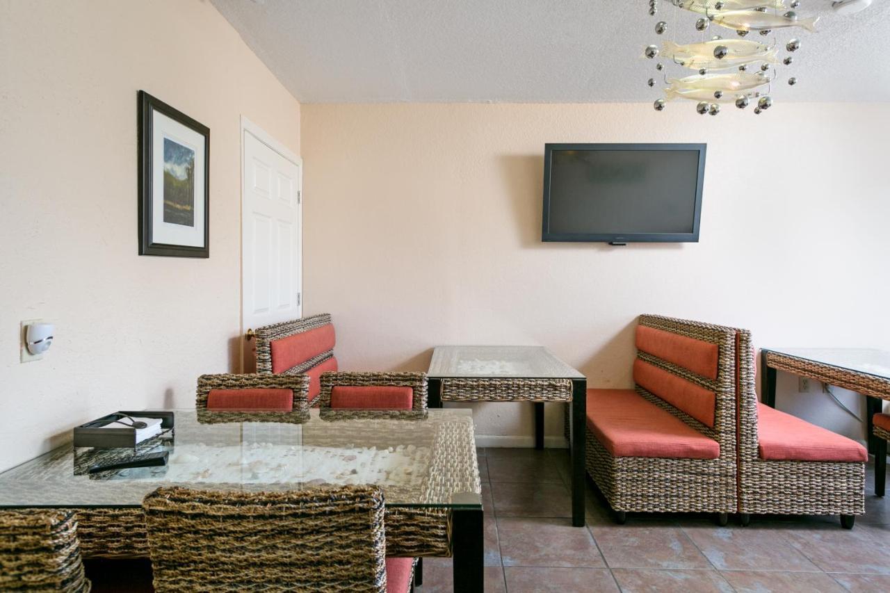Royal Hutchinson Island Hotel 3*