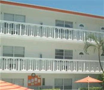 Deerfield Buccaneer Hotel 3*