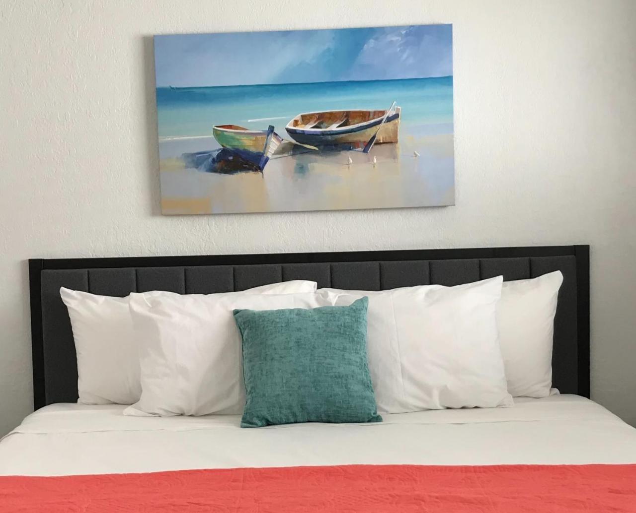 Pompano Breeze Aparthotel