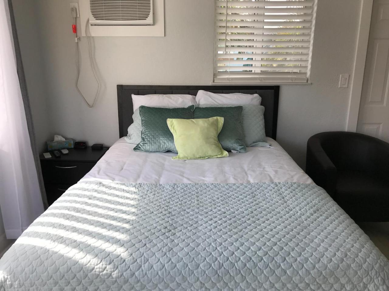 Aparthotel Pompano Breeze 2*