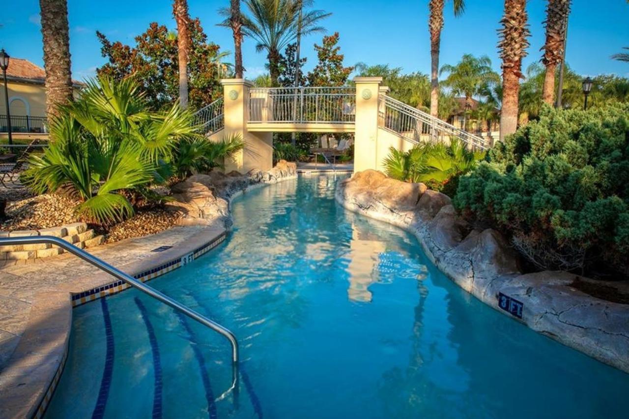 Apartment Regal Palms & 302