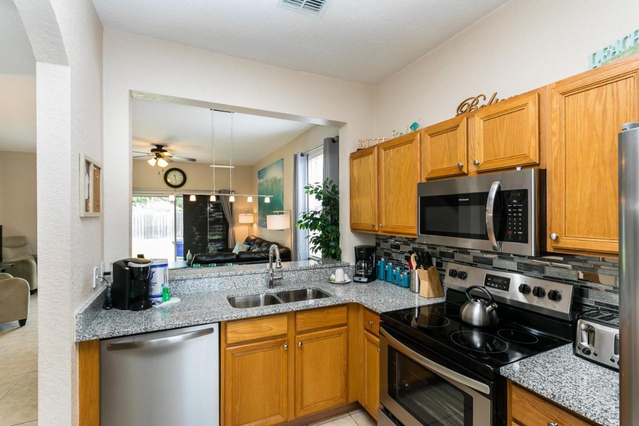 Regal Palms & 302 Apartment Four Corners