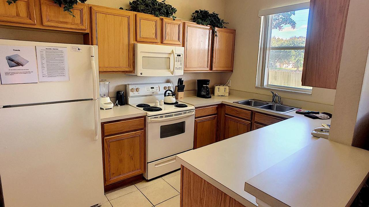 Regal Palms & 2122 Apartment Four Corners