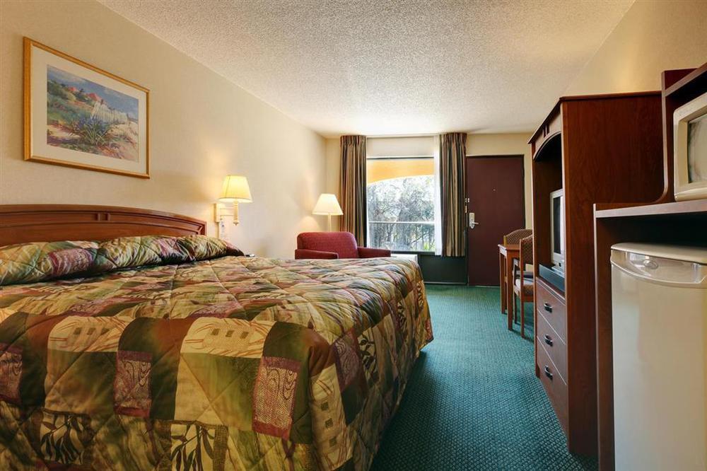 Americas Value Ocean Motel 2*