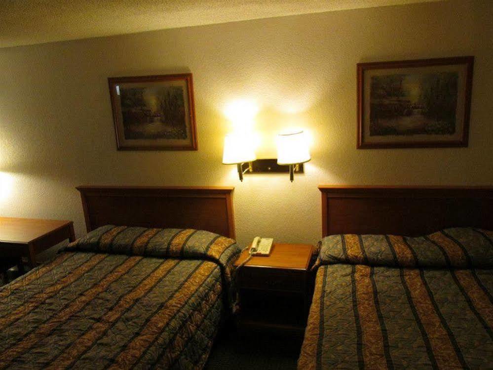 Hole The - Walton - Sunset Plaza - Nearby Beaches & Hurlburt Motel