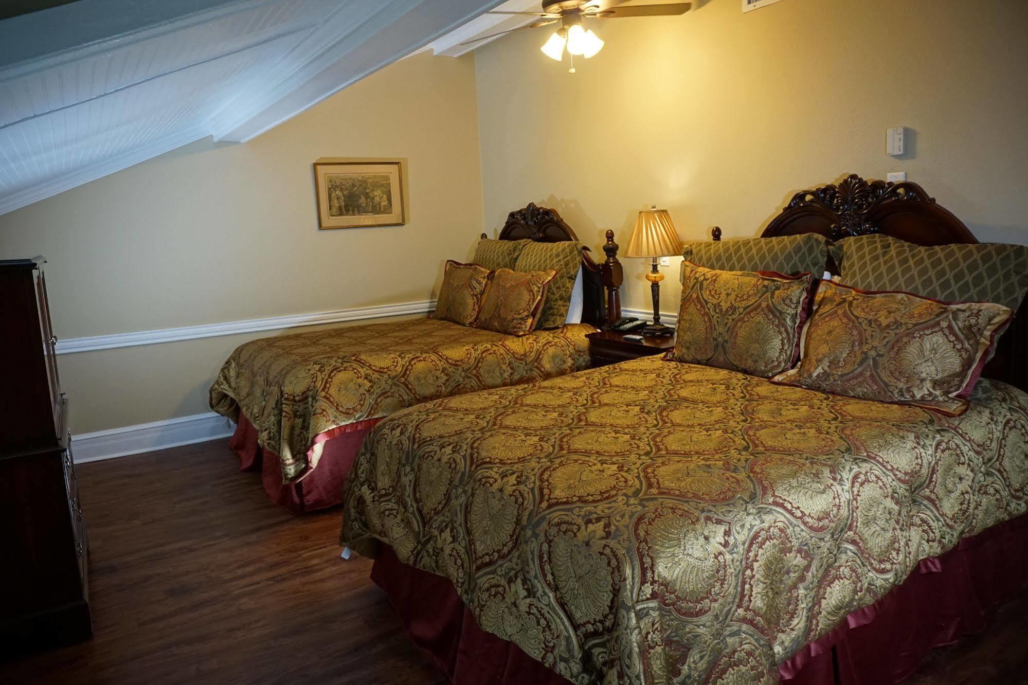 New World Downtown Inn 3*