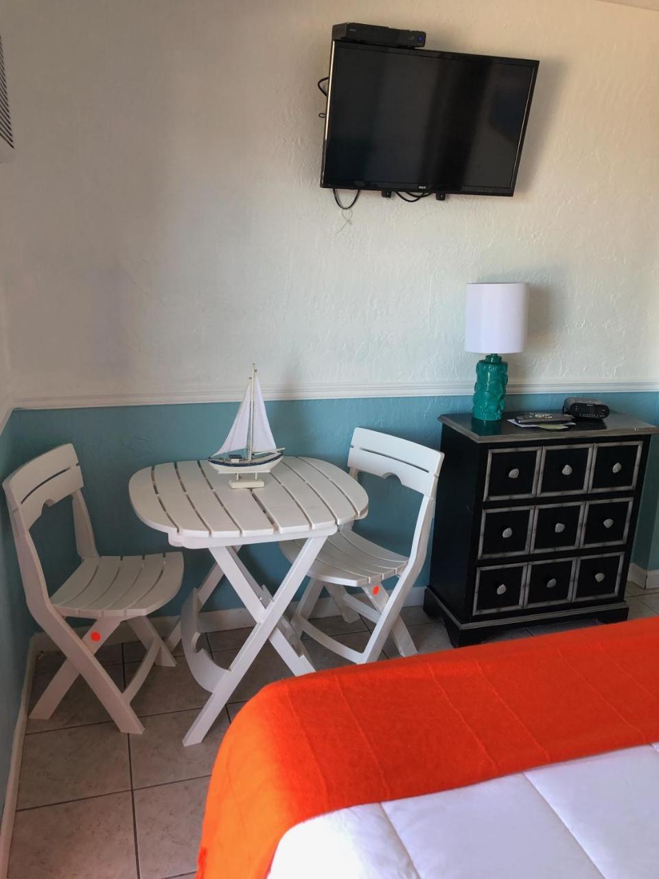 Motel Edgewater 2*