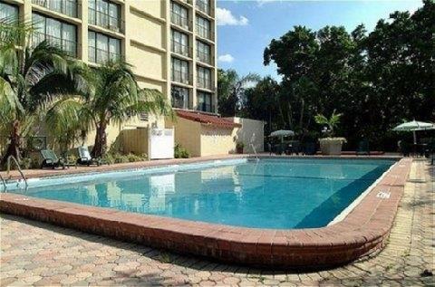 North Miami Gardens & (adults Only) 2* North Miami Beach