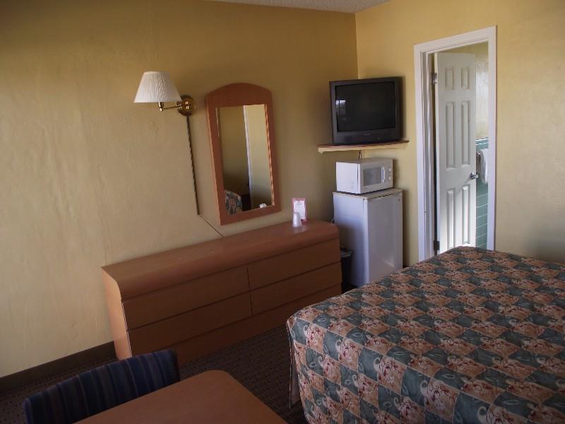 A 1 A Super Motel
