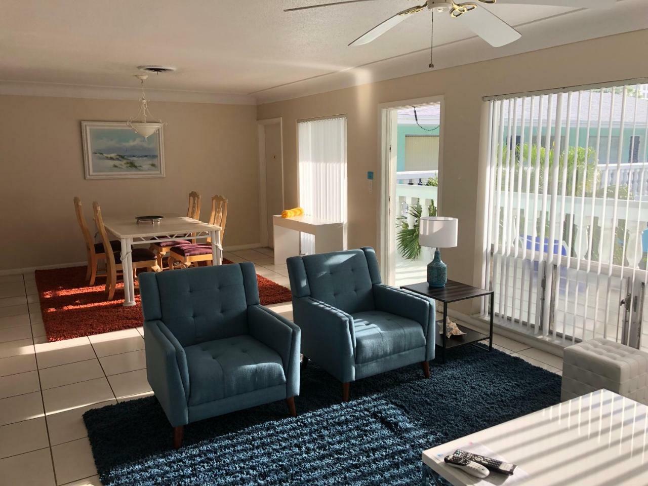 Cheston House - Clothing Optional Male Hotel 3*