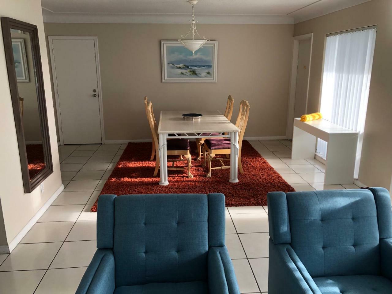 Cheston House - Clothing Optional Male Hotel