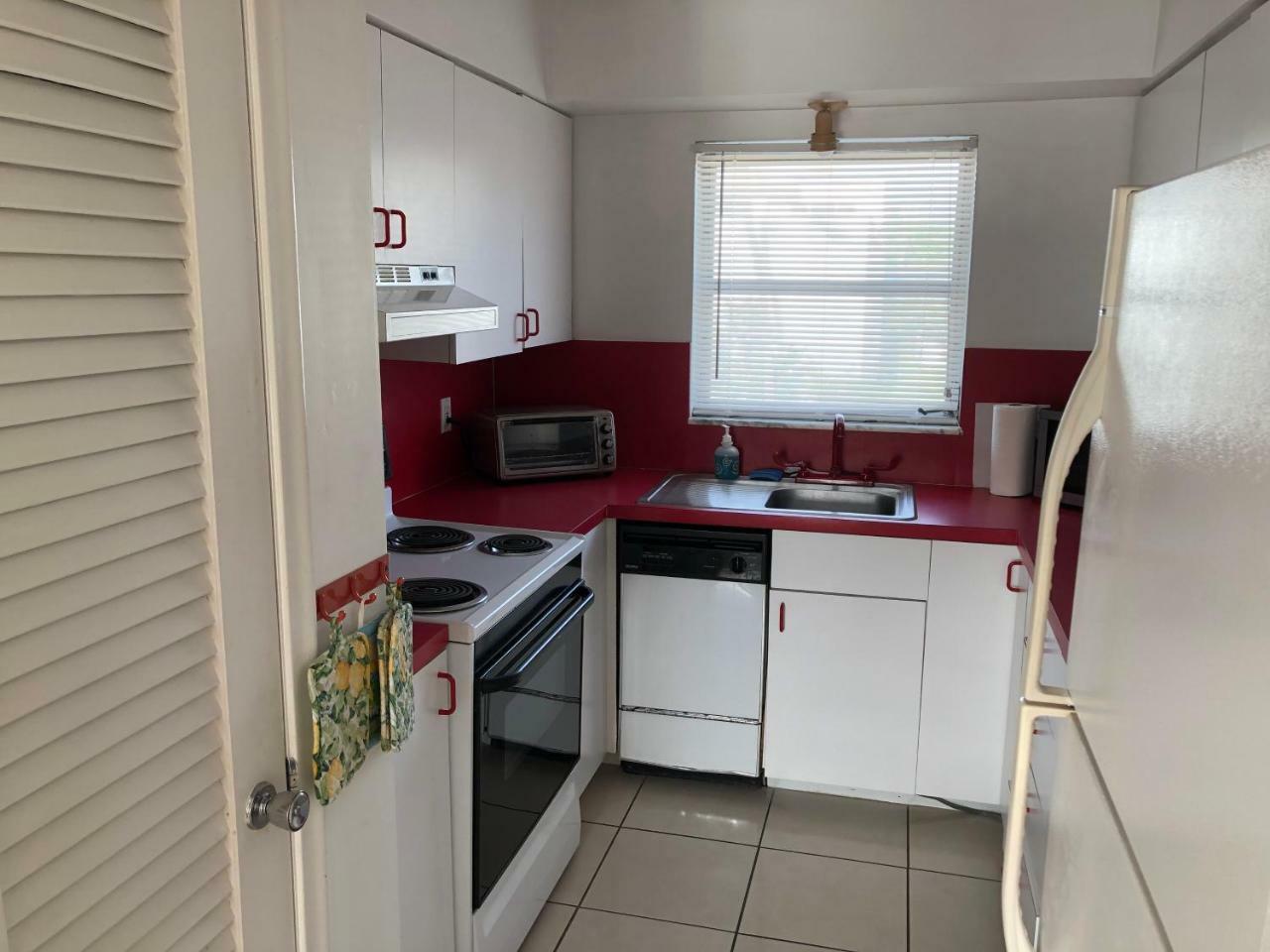 Cheston House - Clothing Optional Male 3*