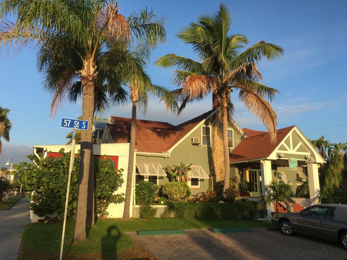 Sea Breeze Manor 3*