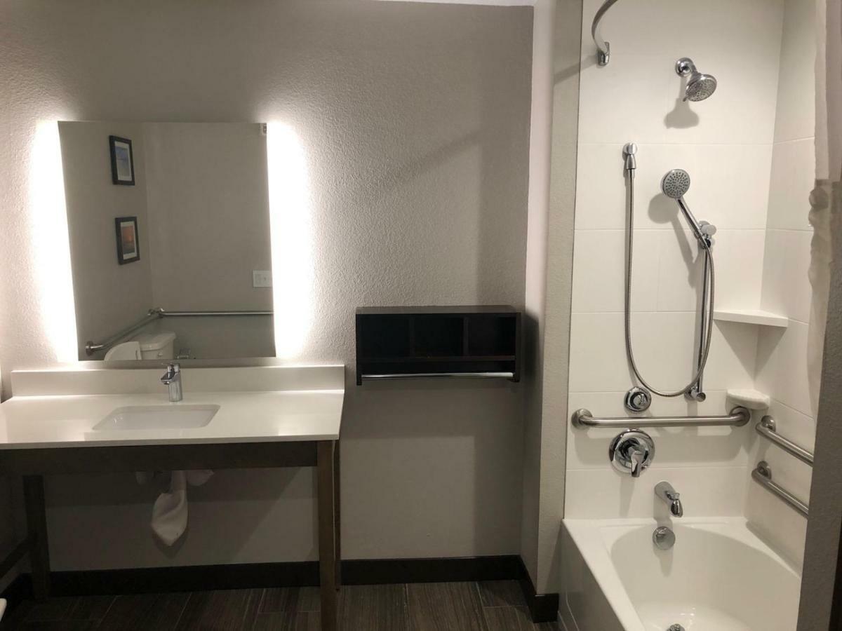 Hotel Comfort Lauderdale Airport & Cruise Port