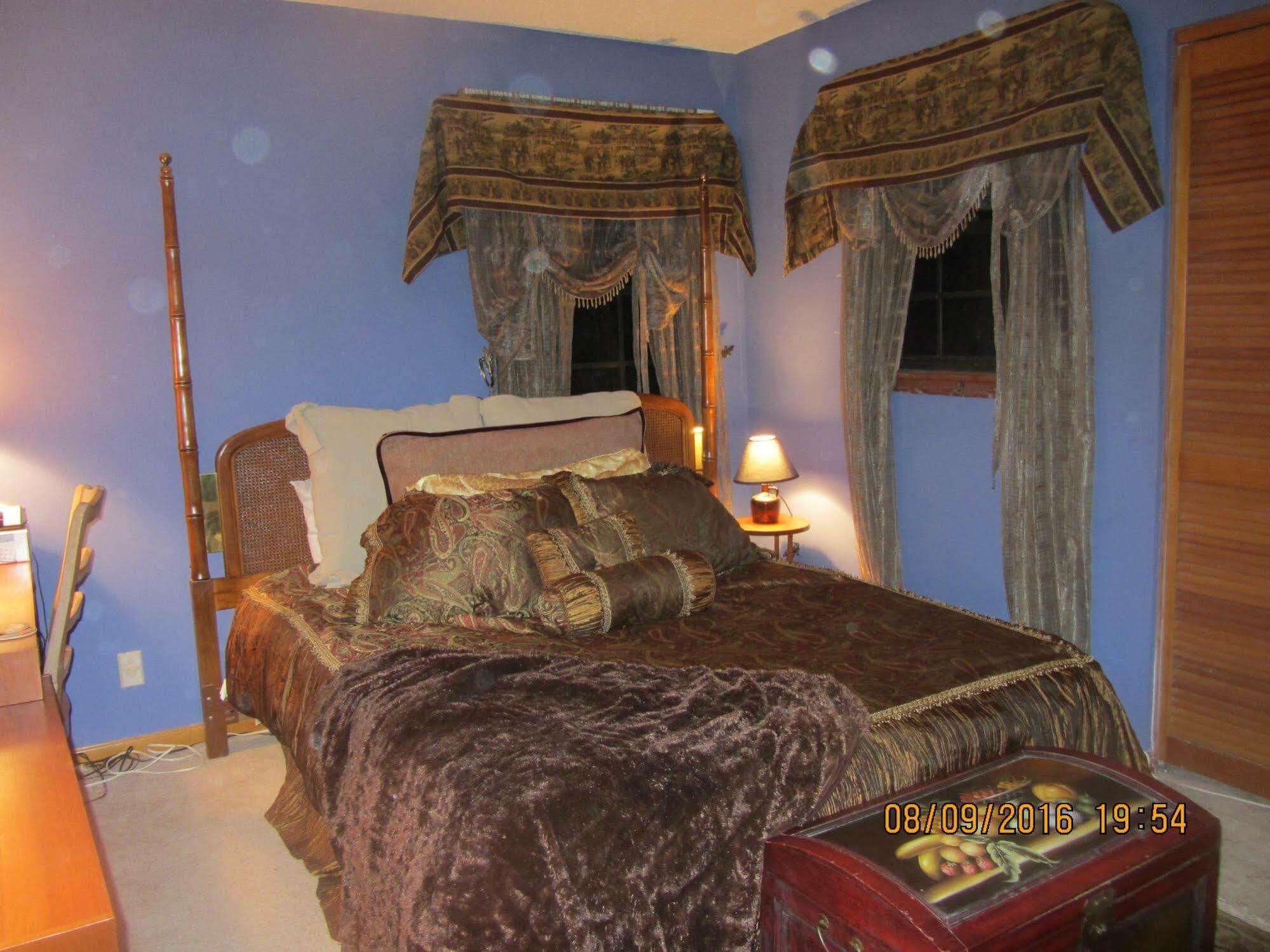 The House Hotel