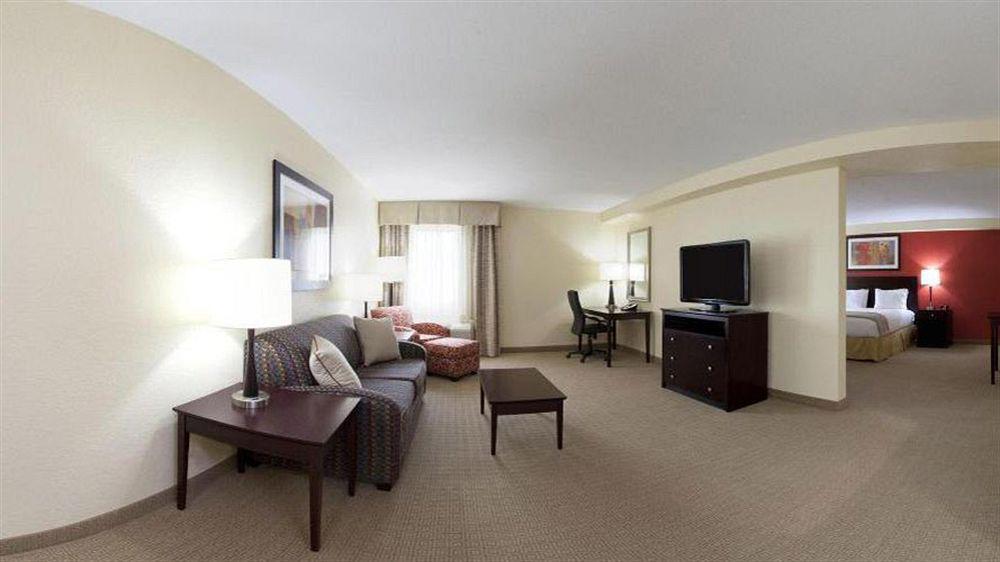 Express Lauderdale North - Executive Airport By Ihg Hotel
