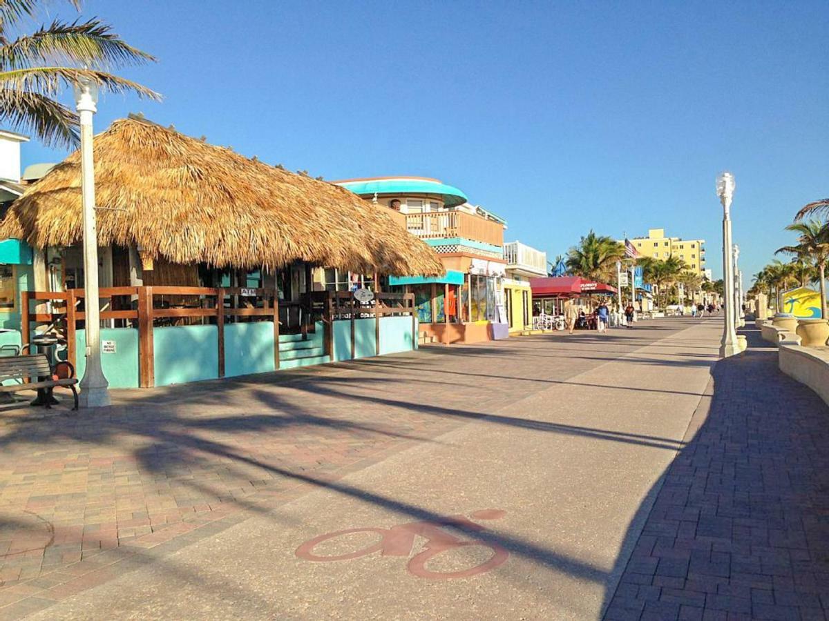 Art Deco Beach Bungalows Holiday home