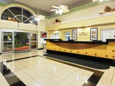 Baymont By Wyndham Near Busch Gardens Hotel 2*