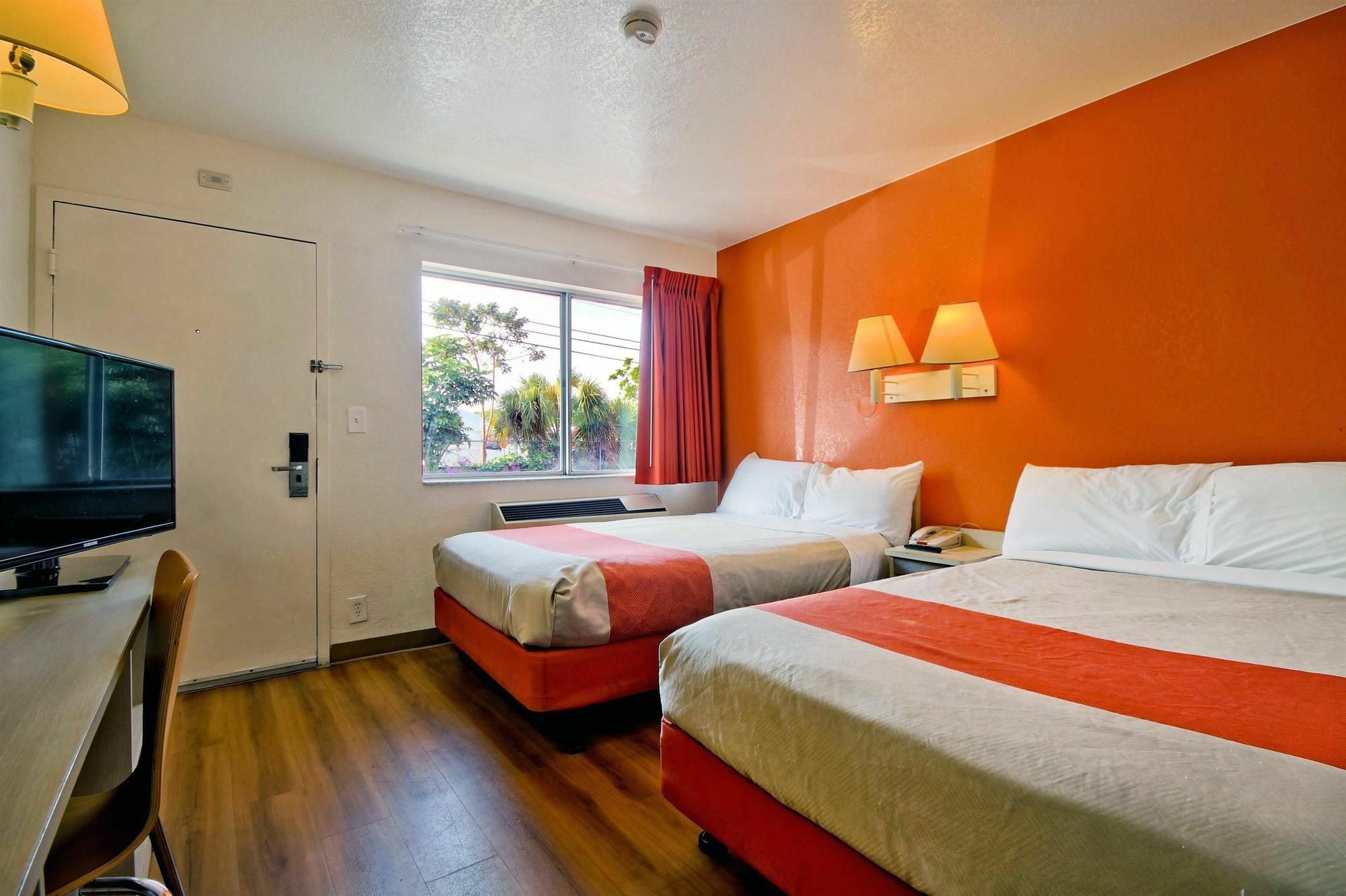 Travelodge By Wyndham Pompano 2* Pompano Beach