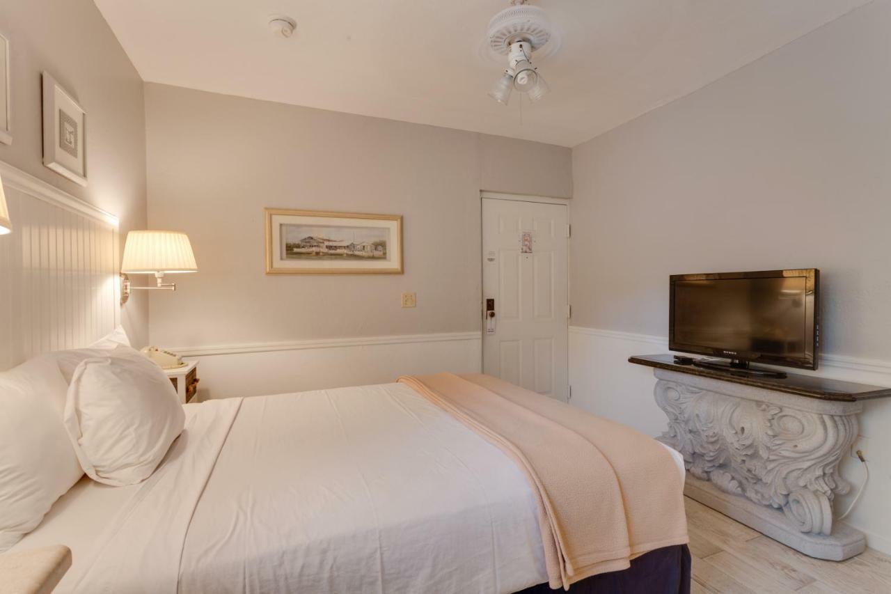 Lemon Tree Hotel Naples