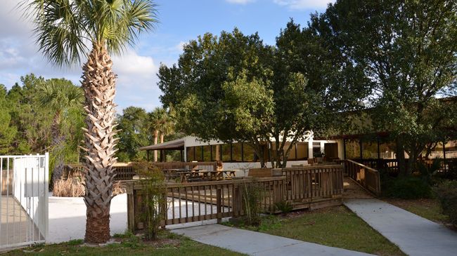 Budget Of 2* DeLand