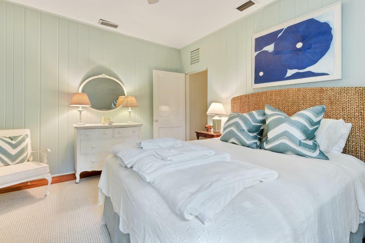 3939 Duval Drive Beachfront, 5 Bedrooms, Gas Grill, Wifi, Sleeps 10 Holiday home
