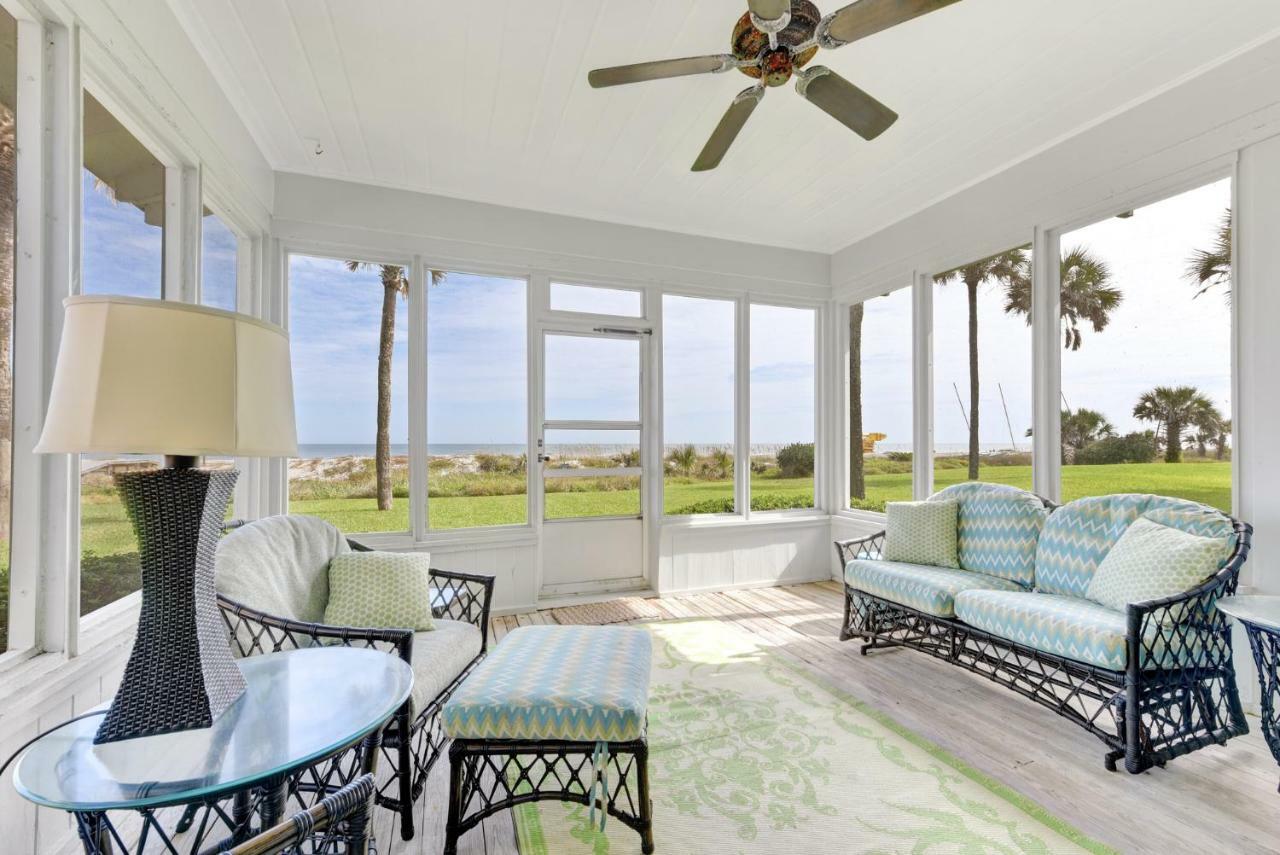 Holiday home 3939 Duval Drive Beachfront, 5 Bedrooms, Gas Grill, Wifi, Sleeps 10