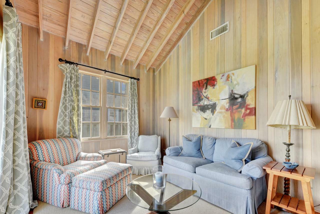 3939 Duval Drive Beachfront, 5 Bedrooms, Gas Grill, Wifi, Sleeps 10 Holiday home