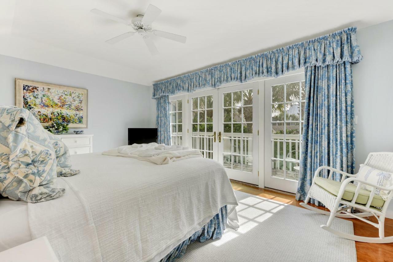 3939 Duval Drive Beachfront, 5 Bedrooms, Gas Grill, Wifi, Sleeps 10