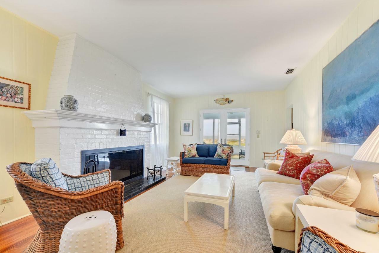 3939 Duval Drive Beachfront, 5 Bedrooms, Gas Grill, Wifi, Sleeps 10 *