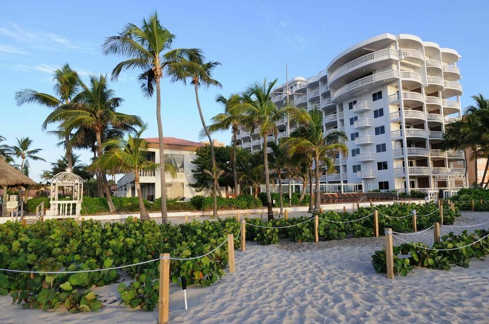 Beachcomber & Club Resort