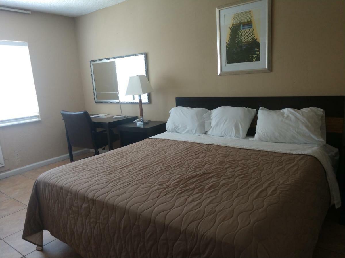 Executive Economy * Pompano Beach