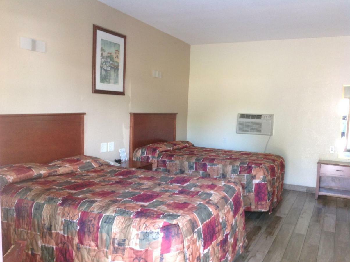Motel Sunshine Of Daytona 2*
