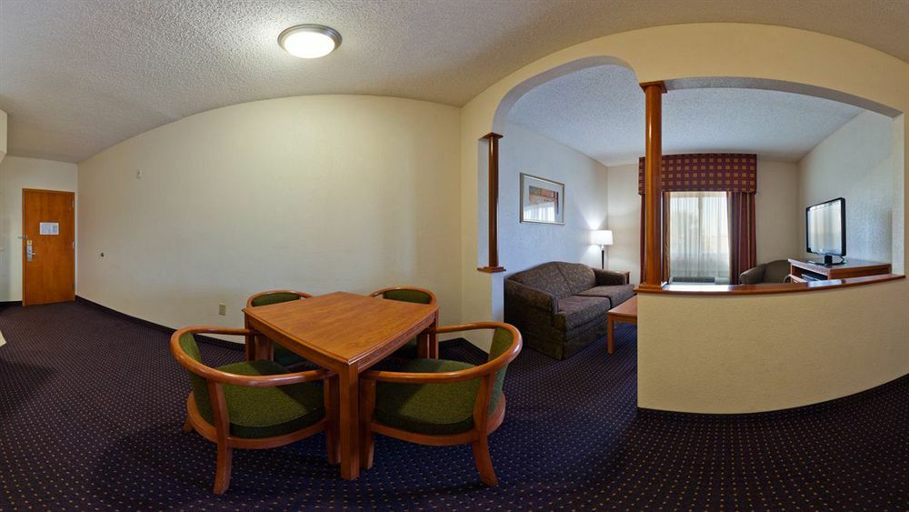 Hotel Express And Lauderdale Airport West By Ihg Davie