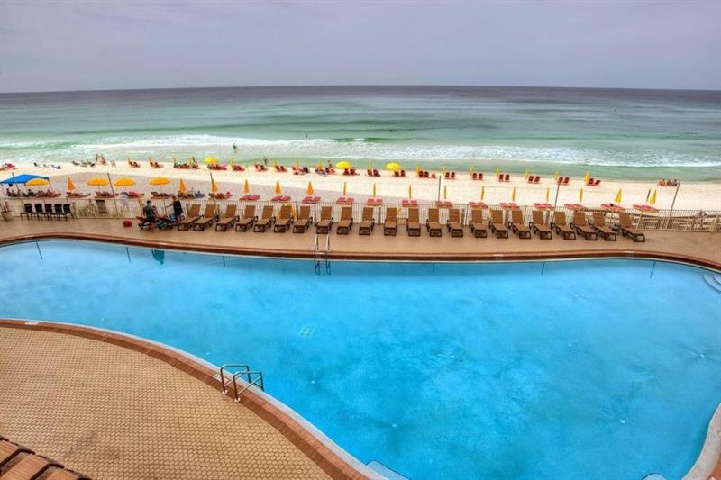 310 Treasure Island Hotel 3*