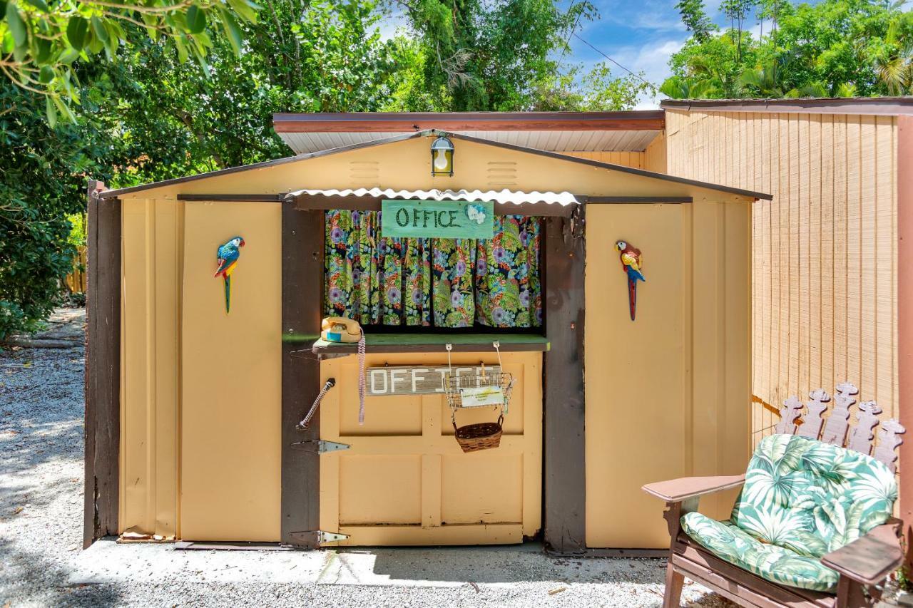 Inn Parrot Nest Sanibel