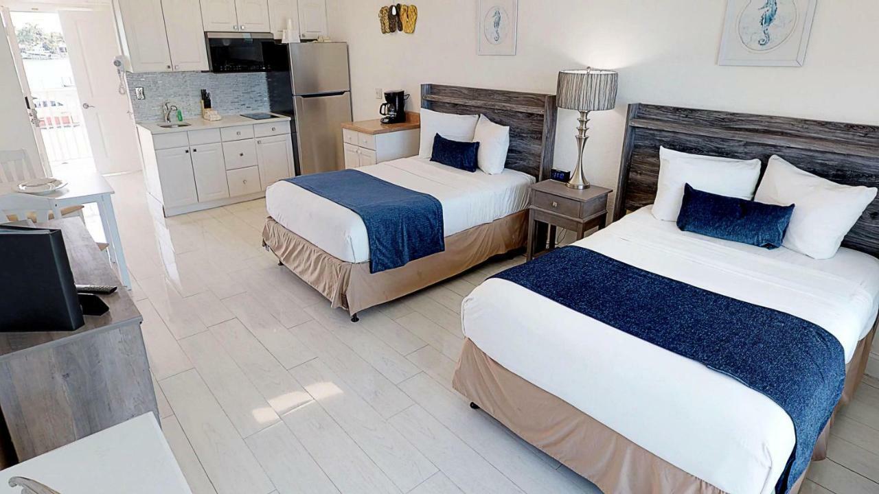 Island Hotel