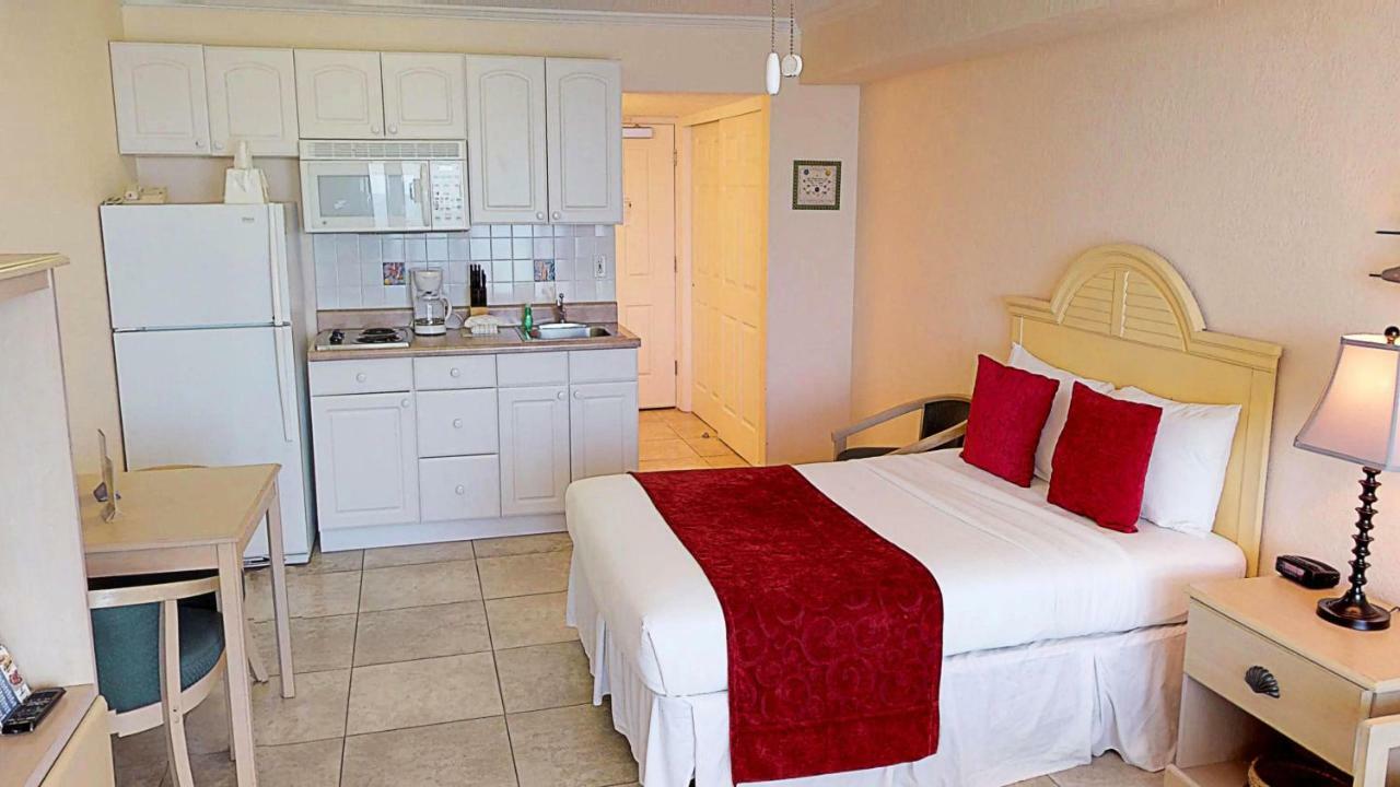 Island Hotel 2*