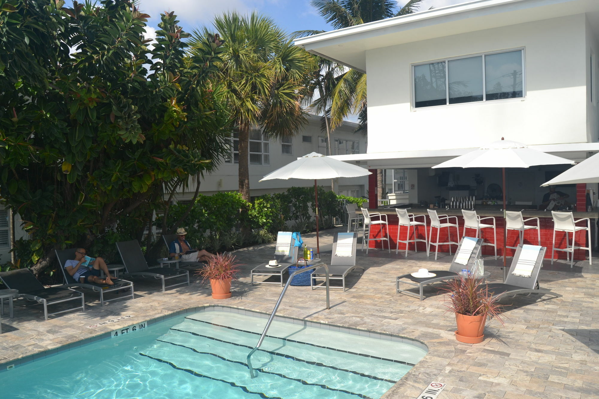 Royal Palms & 3*